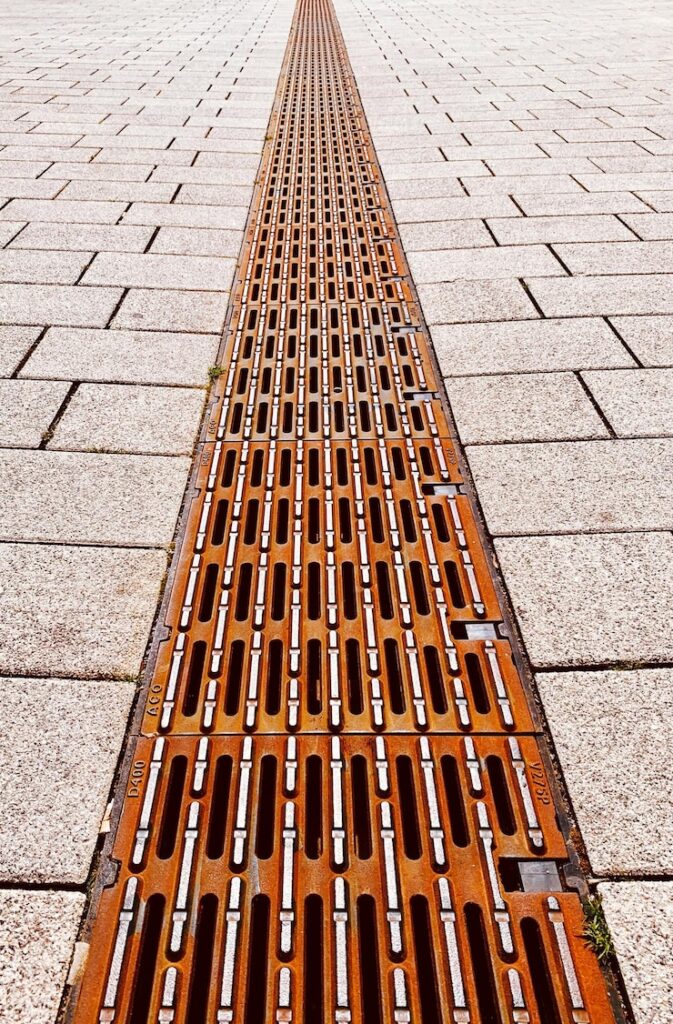 Blog 283 Utilizarea rigolelor cu beton polimeric